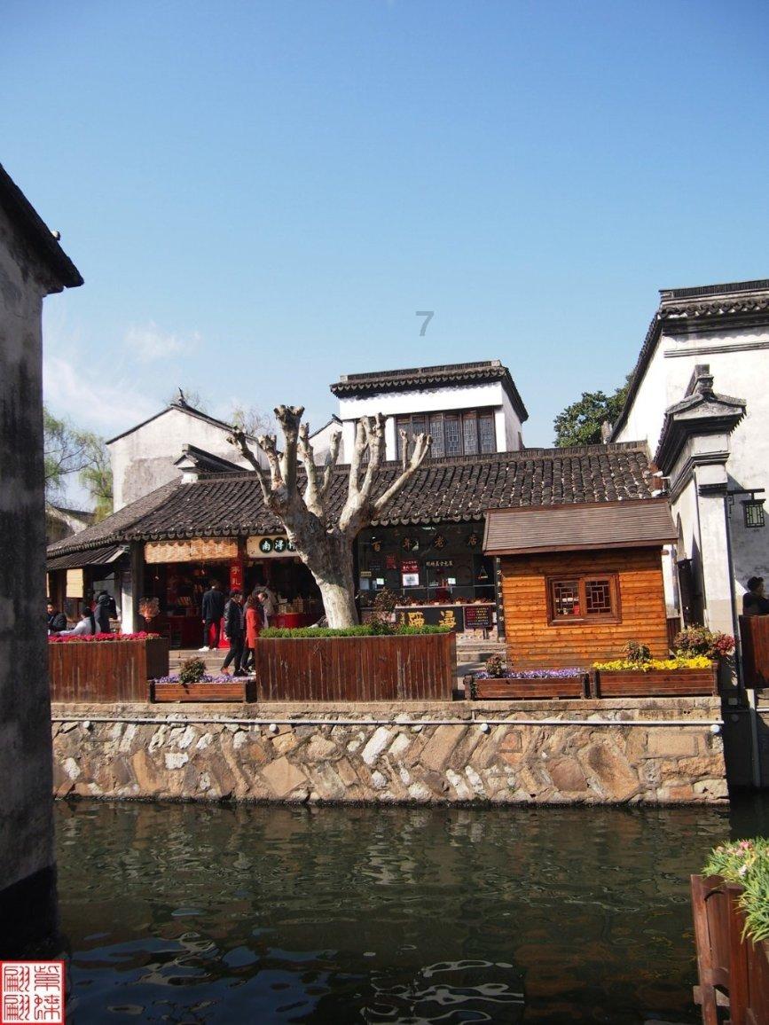 小镇惊魂